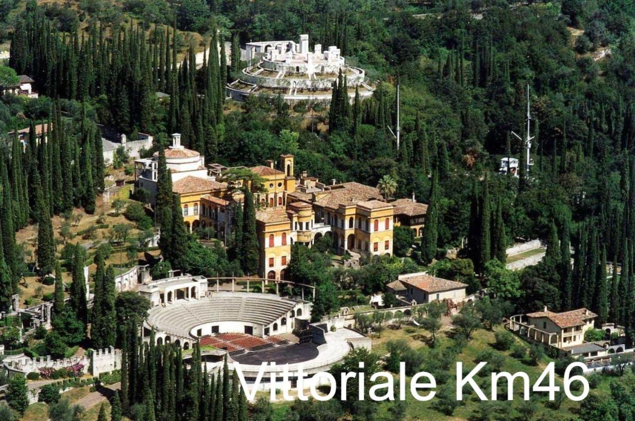 Civico 6 Διαμέρισμα Πεσκιέρα ντελ Γκάρντα Εξωτερικό φωτογραφία